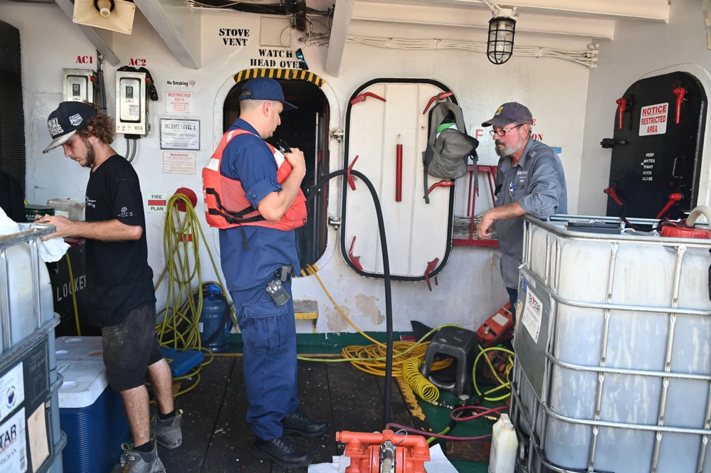 Donjon-SMIT, the salvage company, briefs the Coast Guard Incident Commander on decanting operations on the Bonnie G.